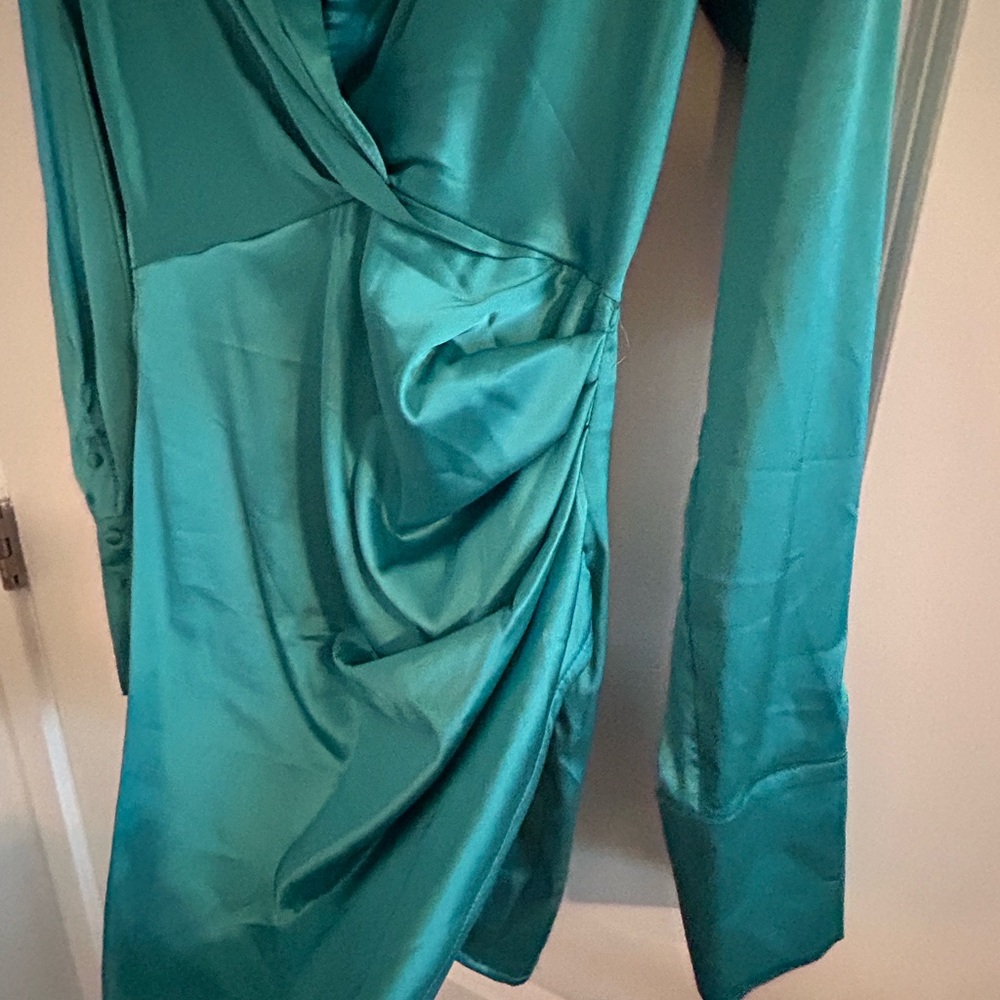 STEVE MADDEN • Green/Teal Satin Shirt Wrap Short Dress • Small • - Picture 3 of 8